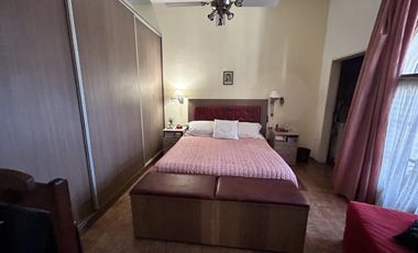 Casa en venta Burzaco con pileta!!!