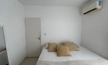 Triplex de 4 ambientes  en Lago del Sendero, con salida al lago