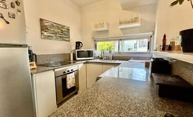 Triplex de 4 ambientes  en Lago del Sendero, con salida al lago