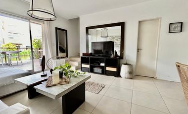 Triplex de 4 ambientes  en Lago del Sendero, con salida al lago