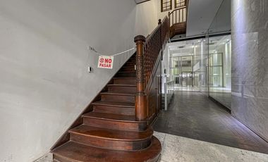 Oficina premium con patio sobre Paseo del Siglo