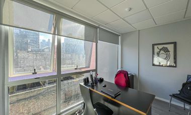 Oficina premium con patio sobre Paseo del Siglo