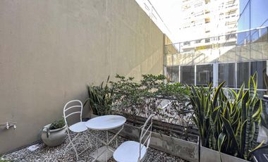 Oficina premium con patio sobre Paseo del Siglo