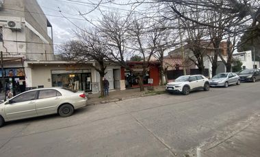 Casa mas locales Villa Elisa