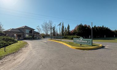 Terreno de oportunidad en la mejor zona de La Rinconada, Ibarlucea