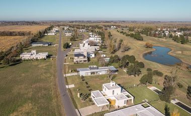 Terreno de oportunidad en la mejor zona de La Rinconada, Ibarlucea