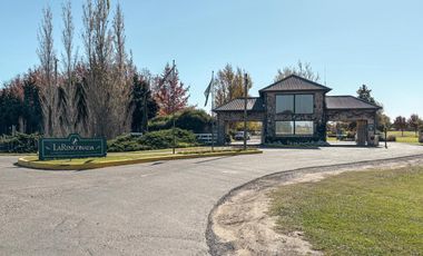 Terreno de oportunidad en la mejor zona de La Rinconada, Ibarlucea