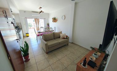 Departamento 2 ambientes en excelente estado con doble balcón - Villa Domunico