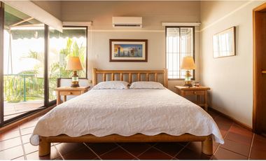 VENTA CASA DE PLAYA AMOBLADA FRENTE AL MAR CABO ANTIBES SANTA MARTA