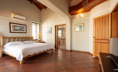 VENTA CASA DE PLAYA AMOBLADA FRENTE AL MAR CABO ANTIBES SANTA MARTA