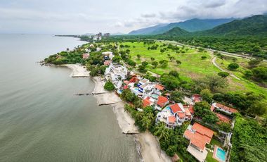 VENTA CASA DE PLAYA AMOBLADA FRENTE AL MAR CABO ANTIBES SANTA MARTA