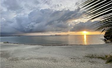 VENTA CASA DE PLAYA AMOBLADA FRENTE AL MAR CABO ANTIBES SANTA MARTA
