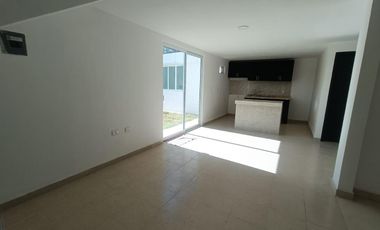 Casa en venta con tres recámaras y jardín en Loma Bonita, Tlaxcala