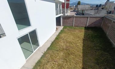 Casa en venta con tres recámaras y jardín en Loma Bonita, Tlaxcala