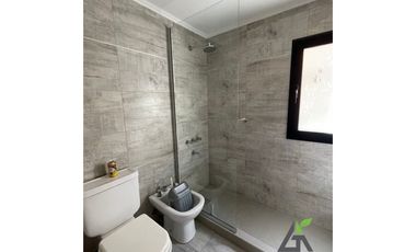 Casa MODERNA c/ Pileta Medano Verde