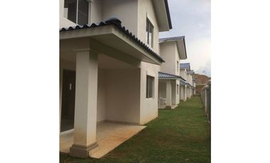 PLAYA DORADA / RESIDENCIAL PLAYAMAR / 204M / 3 HABITACION / TERRAZA