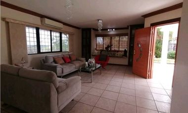 VENDO CASA RESIDENCIAL CERRADO VILLA LUCRE VISTA PANORMICA VV