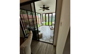 Disponible para alquiler, propiedad encantadora