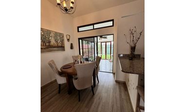 Disponible para alquiler, propiedad encantadora