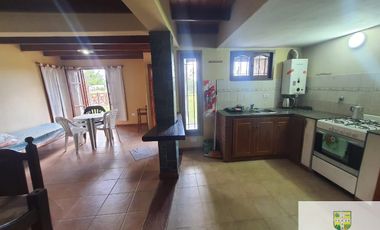 Alquiler temporario dúplex para 6 con pileta, Mina Clavero 00303