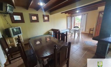 Alquiler temporario dúplex para 6 con pileta, Mina Clavero 00303