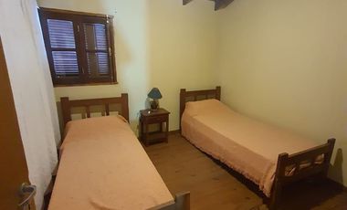 Alquiler temporario dúplex para 6 con pileta, Mina Clavero 00303