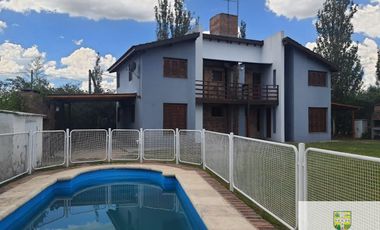 Alquiler temporario dúplex para 6 con pileta, Mina Clavero 00303