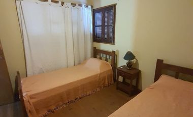 Alquiler temporario dúplex para 6 con pileta, Mina Clavero 00303