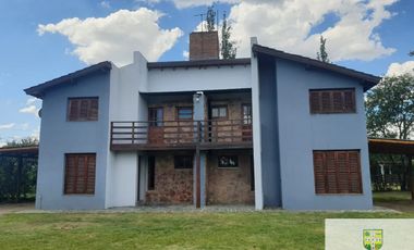 Alquiler temporario dúplex para 6 con pileta, Mina Clavero 00303