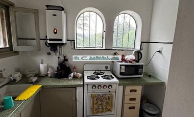 AT161. ICHO CRUZ. PINTORESCA CASA CON PILETA. EXCELENTE UBICACIÓN.