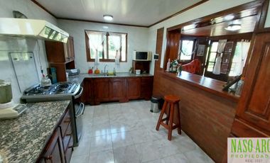 Hermoso y sólido chalet en venta en Sierra de los Padres.