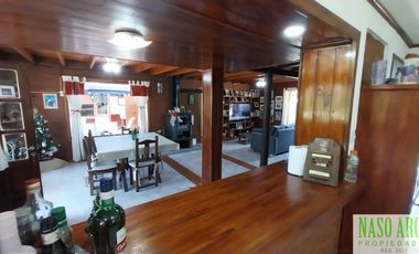 Hermoso y sólido chalet en venta en Sierra de los Padres.