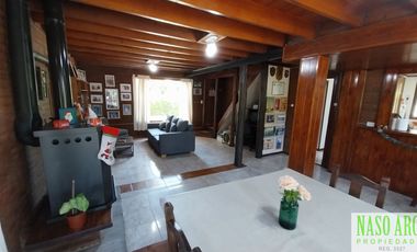 Hermoso y sólido chalet en venta en Sierra de los Padres.