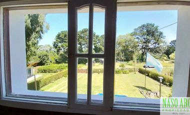 Hermoso y sólido chalet en venta en Sierra de los Padres.