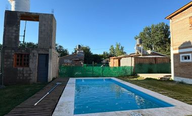 Alquiler temporario Dúplex para 4 personas con pileta en Panaholma 00323
