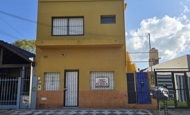 ALQUILER DE DEPARTAMENTO 2 AMBIENTES EN PLANTA BAJA - LUIS GUILLON