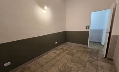 ALQUILER DE DEPARTAMENTO 2 AMBIENTES EN PLANTA BAJA - LUIS GUILLON