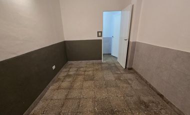 ALQUILER DE DEPARTAMENTO 2 AMBIENTES EN PLANTA BAJA - LUIS GUILLON