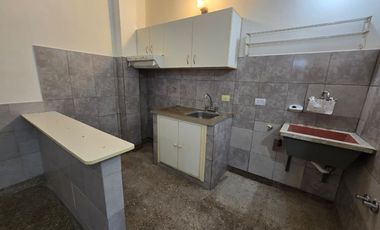 ALQUILER DE DEPARTAMENTO 2 AMBIENTES EN PLANTA BAJA - LUIS GUILLON