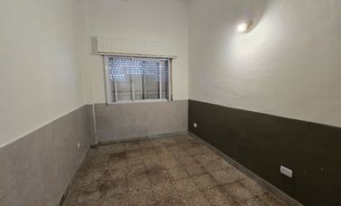 ALQUILER DE DEPARTAMENTO 2 AMBIENTES EN PLANTA BAJA - LUIS GUILLON
