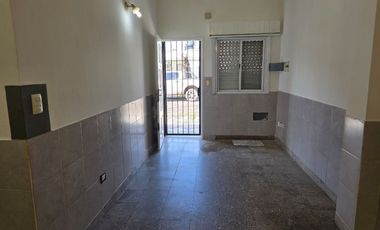 ALQUILER DE DEPARTAMENTO 2 AMBIENTES EN PLANTA BAJA - LUIS GUILLON