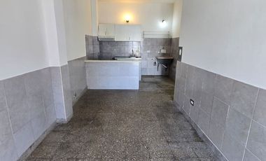 ALQUILER DE DEPARTAMENTO 2 AMBIENTES EN PLANTA BAJA - LUIS GUILLON