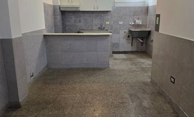 ALQUILER DE DEPARTAMENTO 2 AMBIENTES EN PLANTA BAJA - LUIS GUILLON