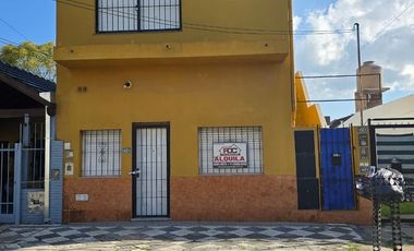 ALQUILER DE DEPARTAMENTO 2 AMBIENTES EN PLANTA BAJA - LUIS GUILLON