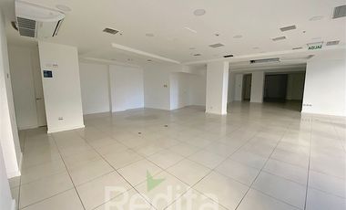 Local Comercial en Arriendo en Escuela Militar