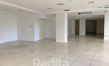 Local Comercial en Arriendo en Escuela Militar