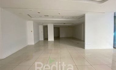 Local Comercial en Arriendo en Escuela Militar