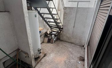 PH en venta en Lanús