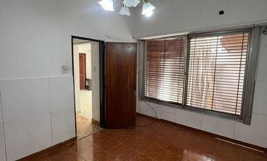 PH en venta en Lanús