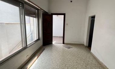 PH en venta en Lanús